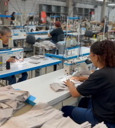 Principais tipos de máquinas de acabamento em Uniformes