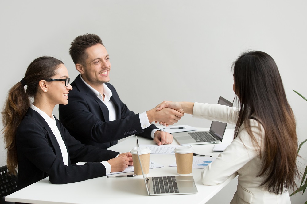 Uniforme Social: Como escolher o modelo ideal?